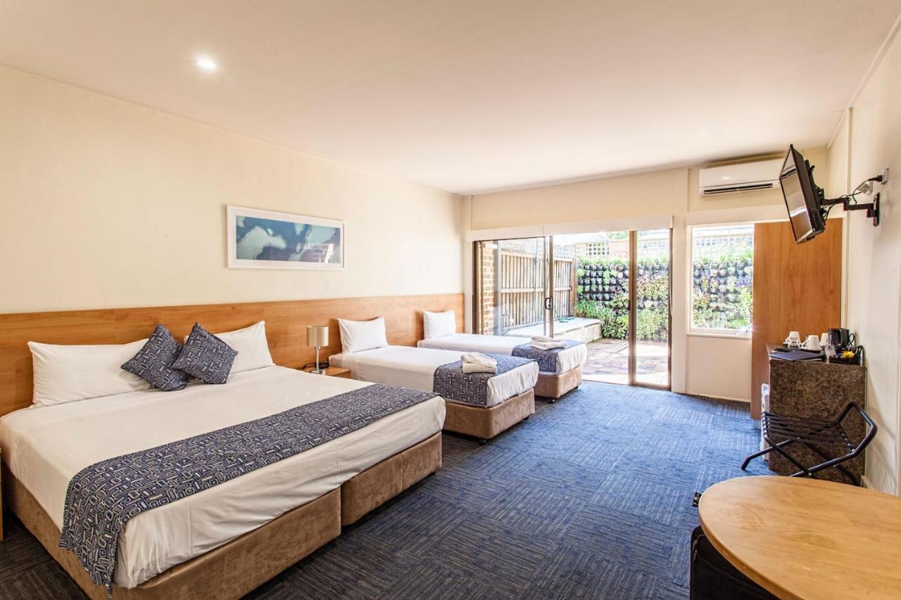 Nightcap At High Flyer Hotel Bankstown Exteriér fotografie