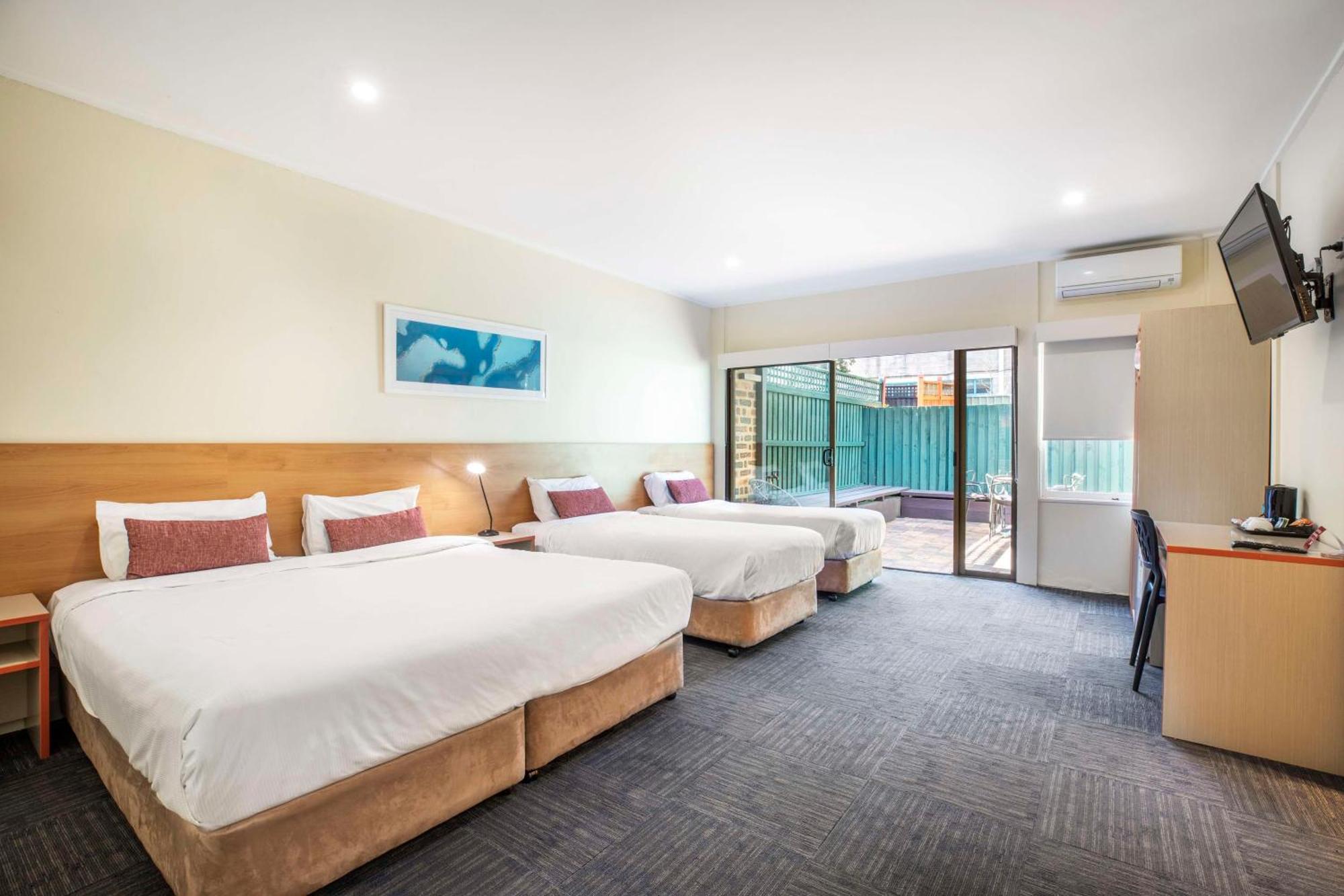 Nightcap At High Flyer Hotel Bankstown Exteriér fotografie