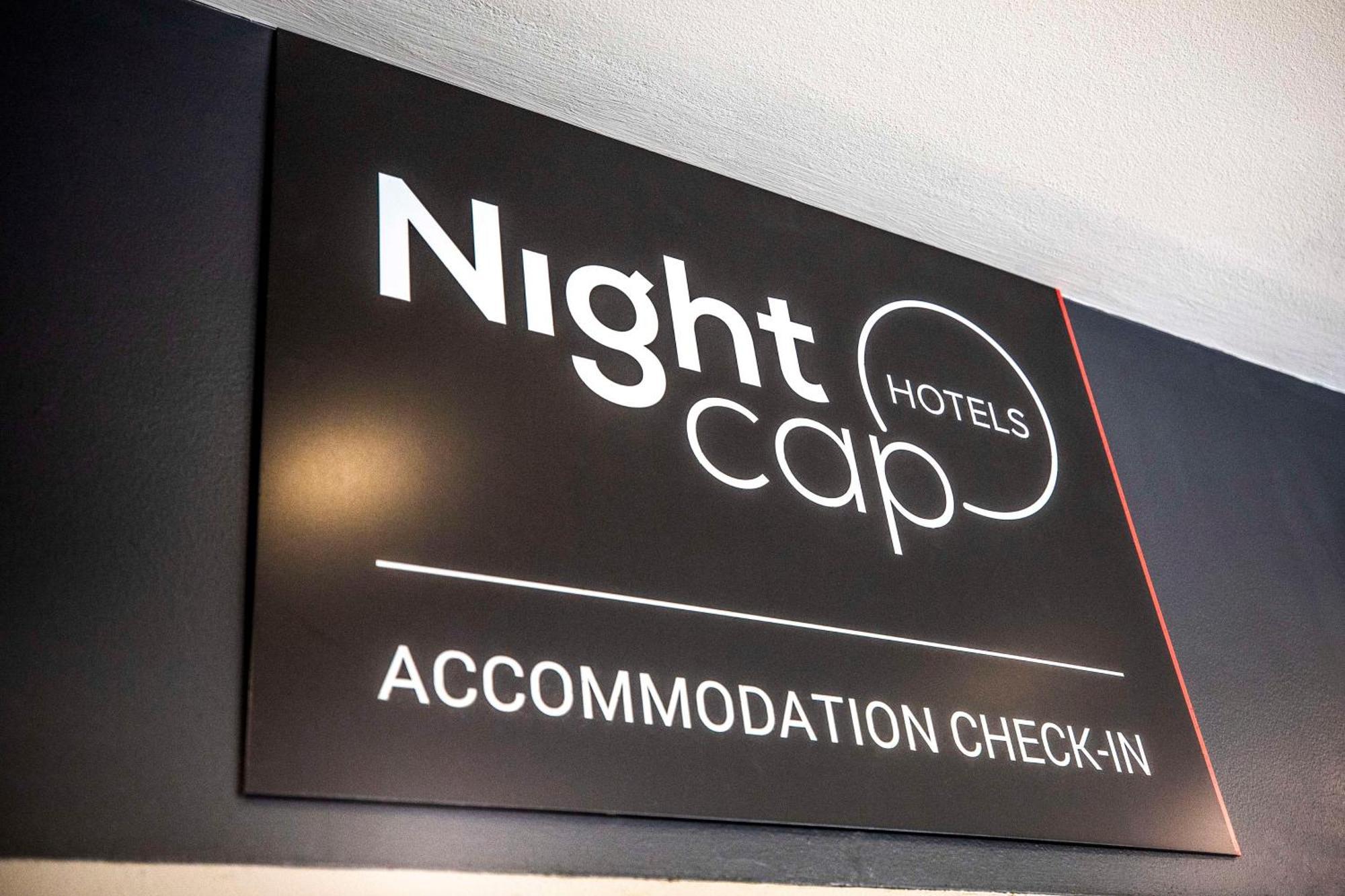 Nightcap At High Flyer Hotel Bankstown Exteriér fotografie