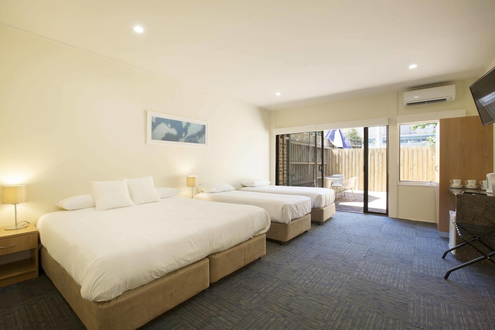 Nightcap At High Flyer Hotel Bankstown Exteriér fotografie