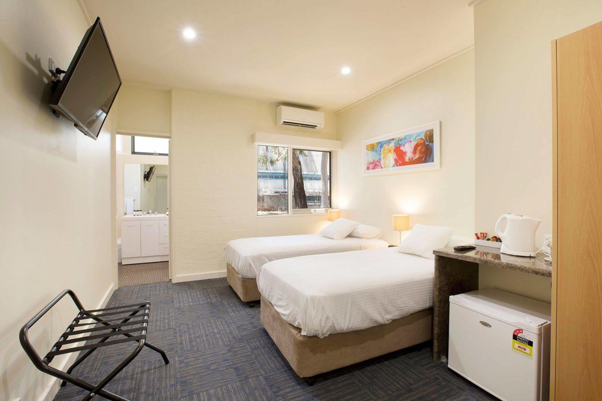 Nightcap At High Flyer Hotel Bankstown Exteriér fotografie