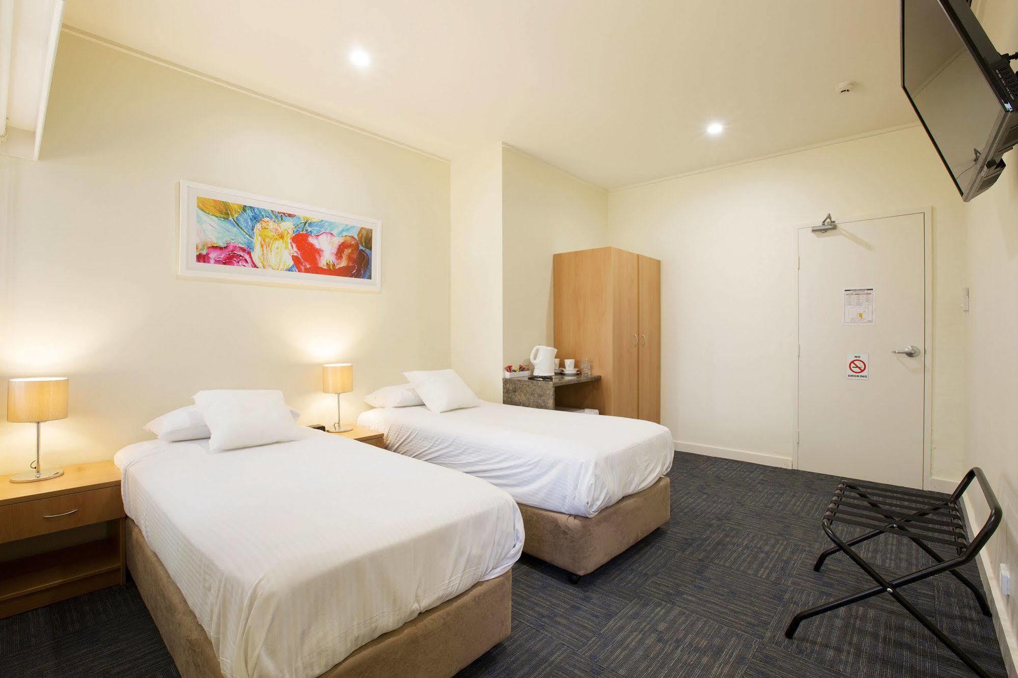 Nightcap At High Flyer Hotel Bankstown Exteriér fotografie