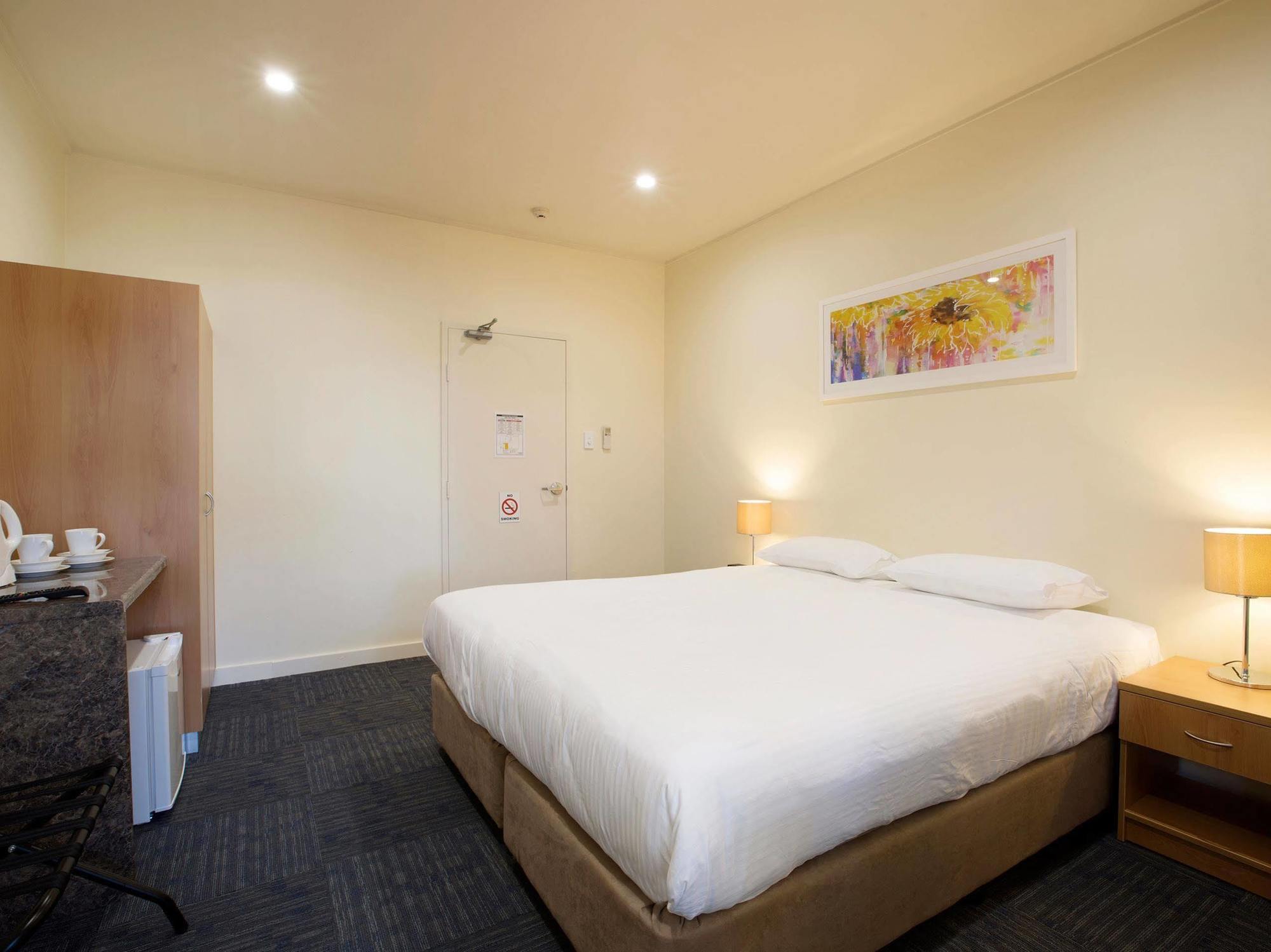Nightcap At High Flyer Hotel Bankstown Exteriér fotografie